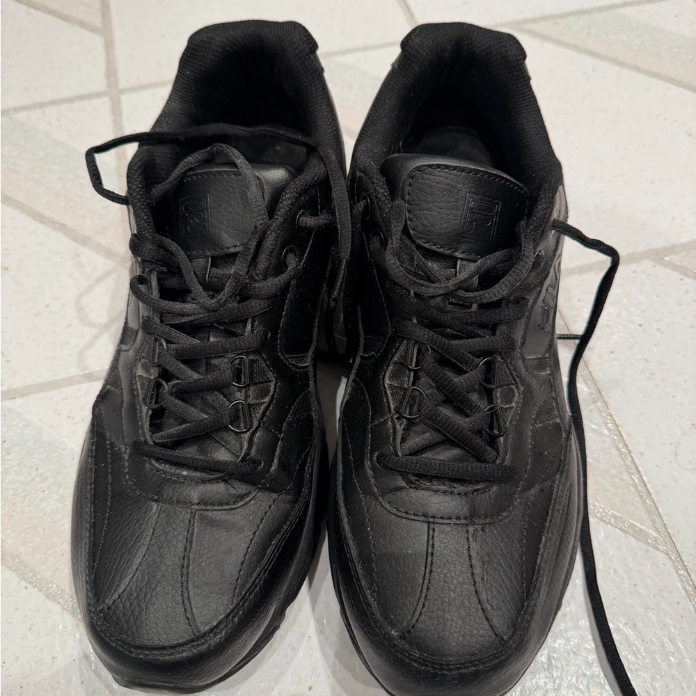 Fila Men's Black Sneakers with Memory Foam Size 11.5 Like New in Great Condition
